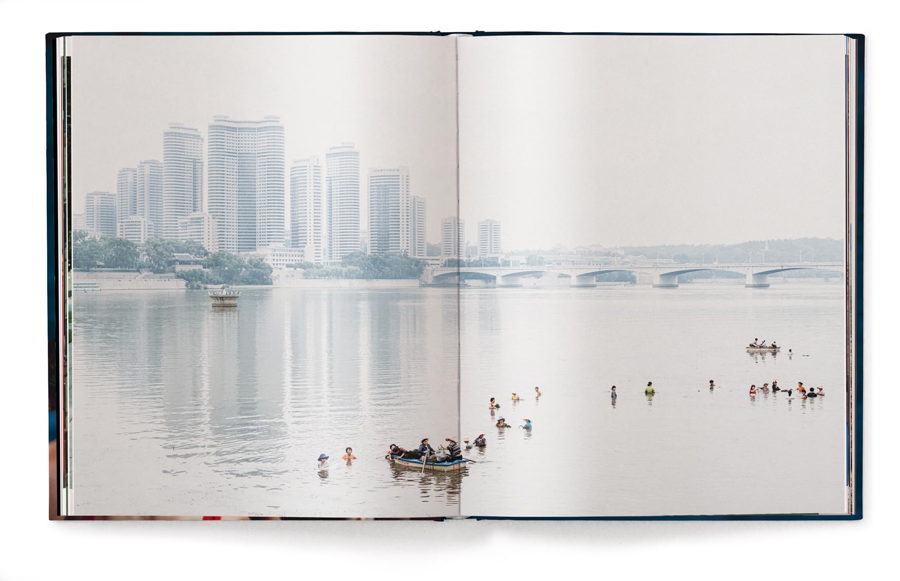 Waiting for the Rainbow Ten Years in North Korea /anglais/allemand