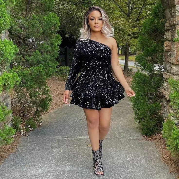 HUUTOE Long Sleeve Sequin Homecoming Dresses for Teens Sparkly One Shoulder Short Prom Dress Layered Cocktail Party Gown3