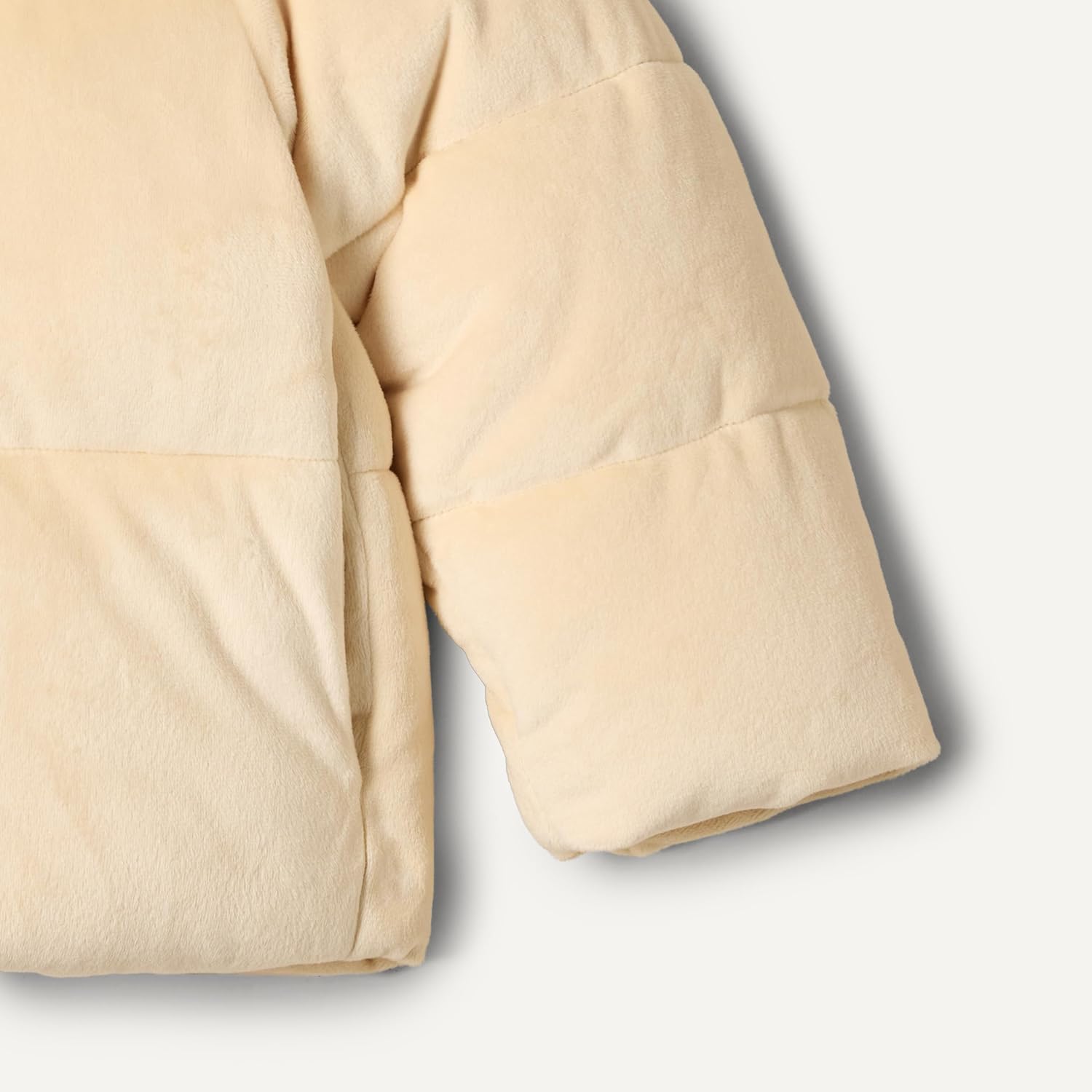 Amazon Essentials x Sofia Grainge Toddler and Baby Girls' Velour Puffer Jacket - Image 5