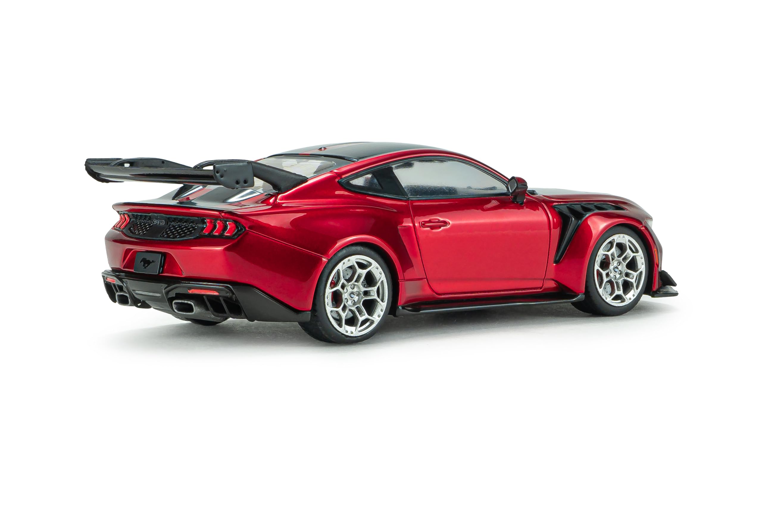 Solido Ford Mustang GTD Molten Magenta 2025 - Modellino auto modellino Tri-Coat metallizzato, modellino in miniatura ricca di dettagli, rosso, scala 1:43