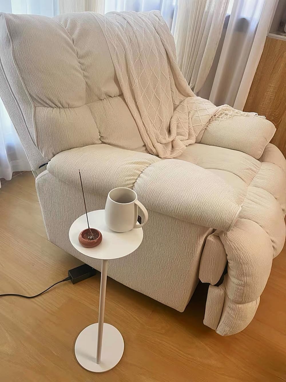 Premium Round Small Pedestal Side Table, C Shaped End Table, Mini Drink Table with Upgraded Weighted Metal Base, for Livingroom, Bedroom, Bathroom, Balcony, Small Spaces (White)