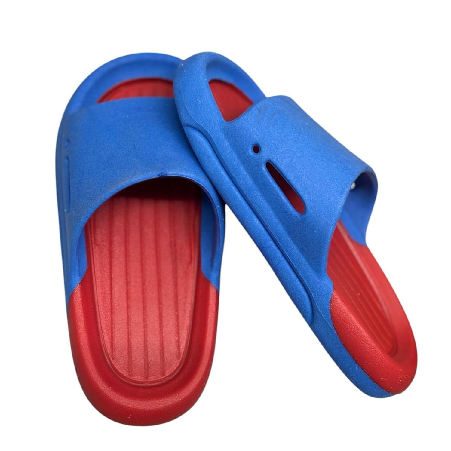 Chinelo Slide nuvem Infantil Bicolor Macio e Leve, Design Moderno Anatômico Unissex para Meninos e Meninas em promoção! Veja a oferta e mais achadinhos de Sandálias & Chinelos Infantis 3 Hoje é o melhor dia para comprar Chinelo Slide nuvem Infantil Bicolor Macio e Leve, Design Moderno Anatômico Unissex para Meninos e Meninas com aquele preço maroto! Promoção! Aproveite a oferta! 3