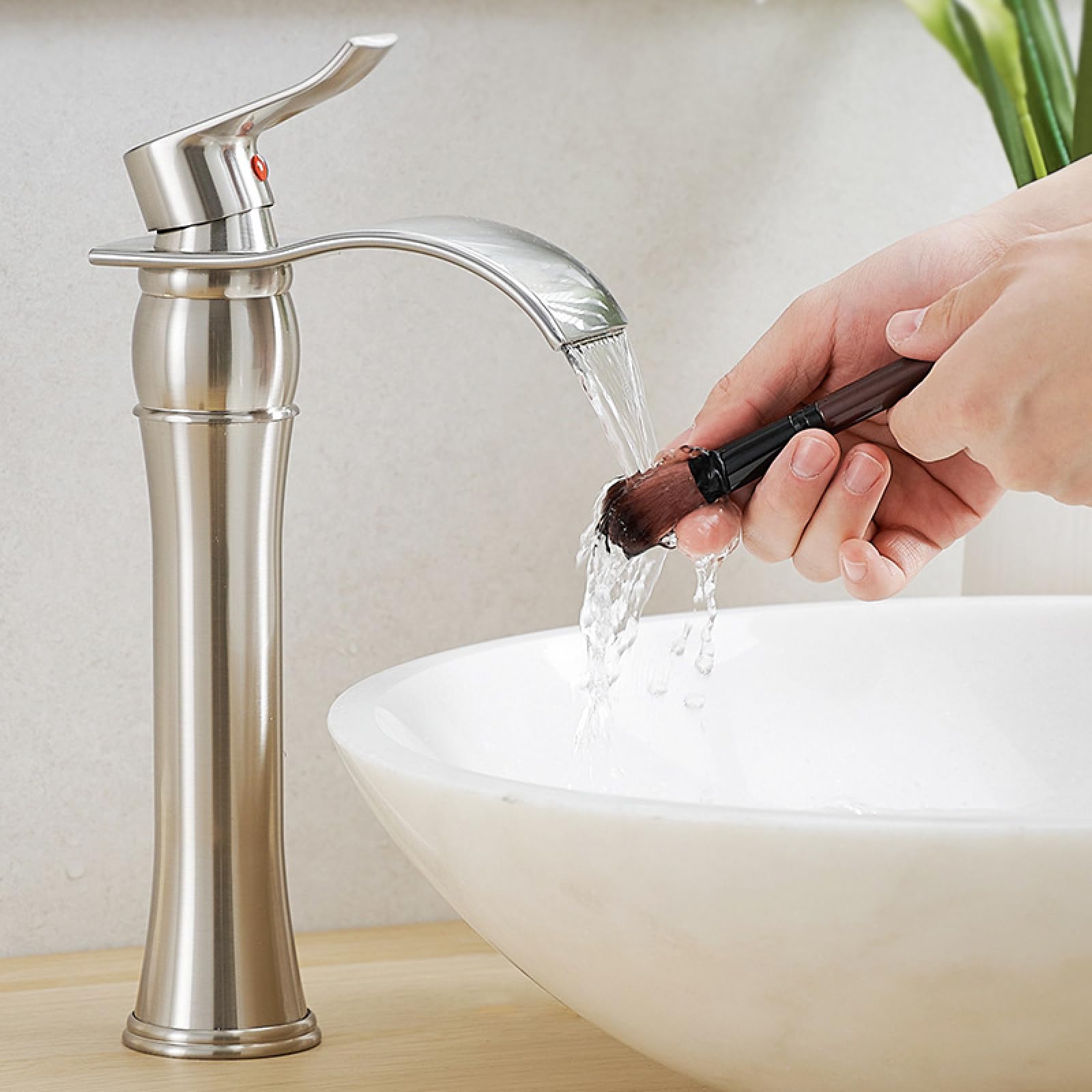KunMai Ultradünner Wasserfall-Wasserhahn Aus Messing – Chrom, Einhandgriff, Für Waschtisch