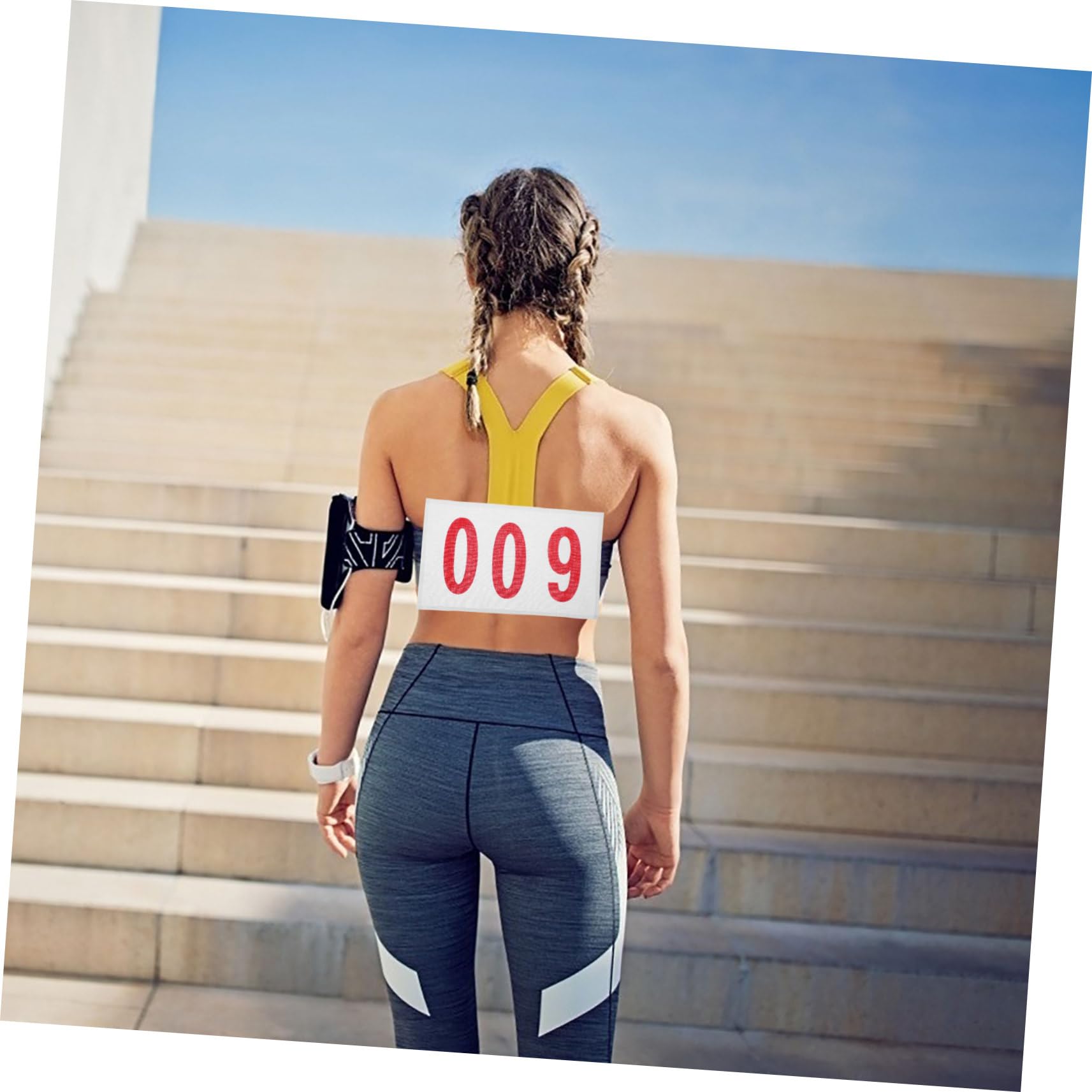 TOYANDONA Numéro De Tissu Sport Afficher Numéroté Courir Dossards Tissu pour Numéro De Course Clips À Bretelles pour Coureurs Races avec Bavoir Coton