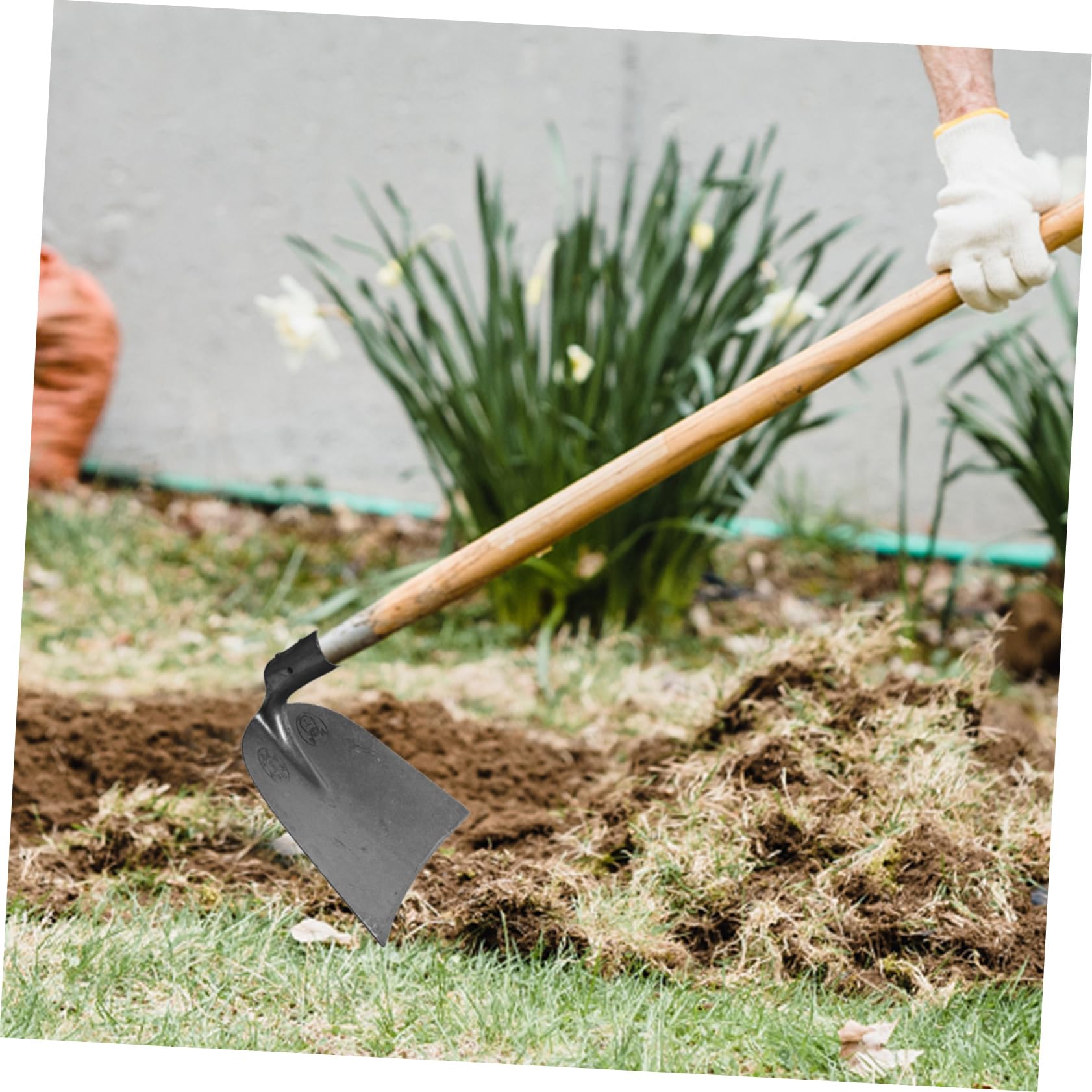 SUPVOX Agriculture Hoe High Hardness Manganese Steel Hoe for Garden Cultivation for Easy Farming Random Style