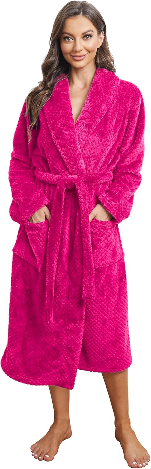 HEARTNICE Womens Fleece Robes, Soft Plush Long Bathrobe, Comfy Robes for Womens, Warm House Coat Pineapple Fleece