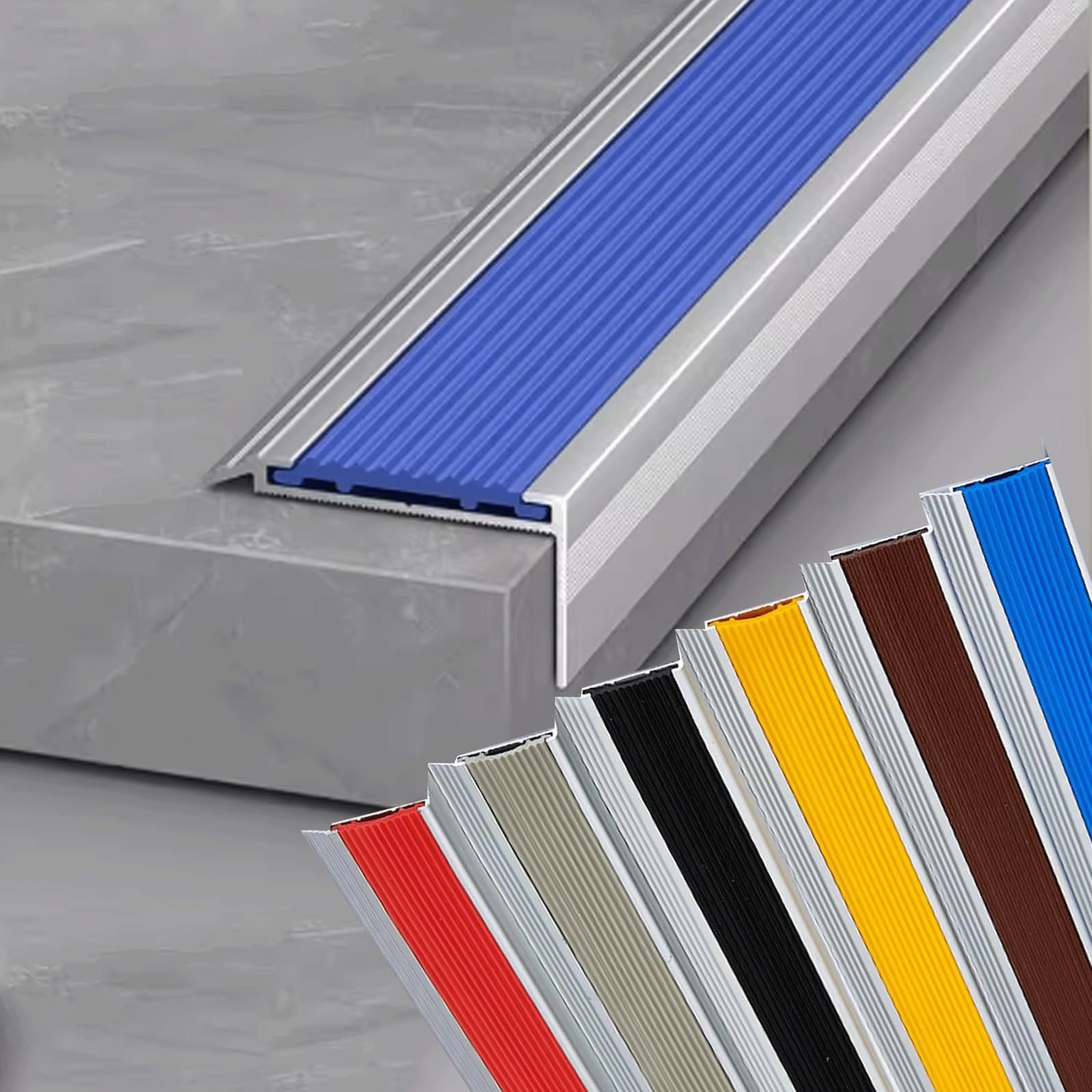 Bandes de marche bleues pour un escalier extérieur sécurisé