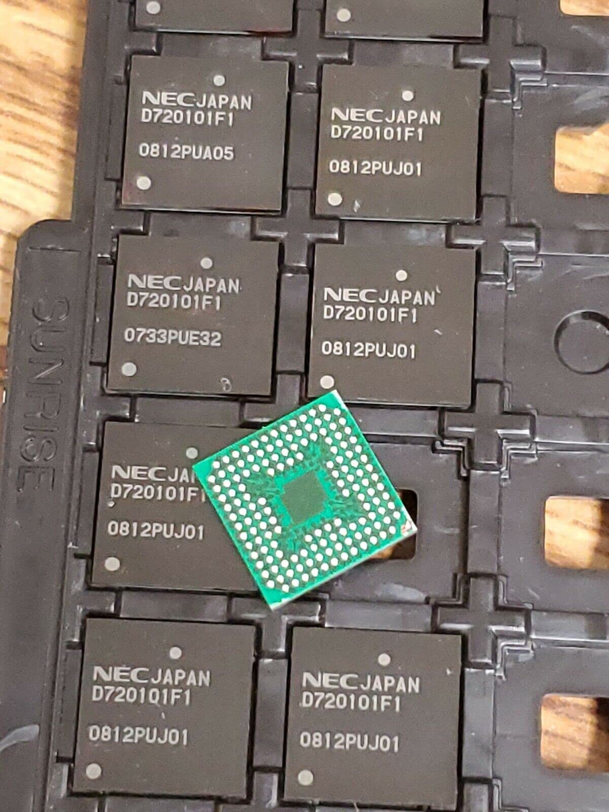 (1 PC) UPD720101F1-EA8-A - NEC *US Stock*