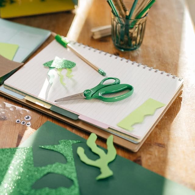 Foto 5 de 8 de Fiskars Tijeras infantiles, Tijeras para niños grandes de 8 a 11 años