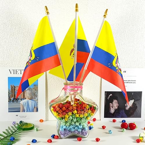Miniatura 5 de QQSD Banderas de mano pequeñas de Ecuador con palo ecuatoriano, poste de madera maciza con punta de lanza, paquete de 12