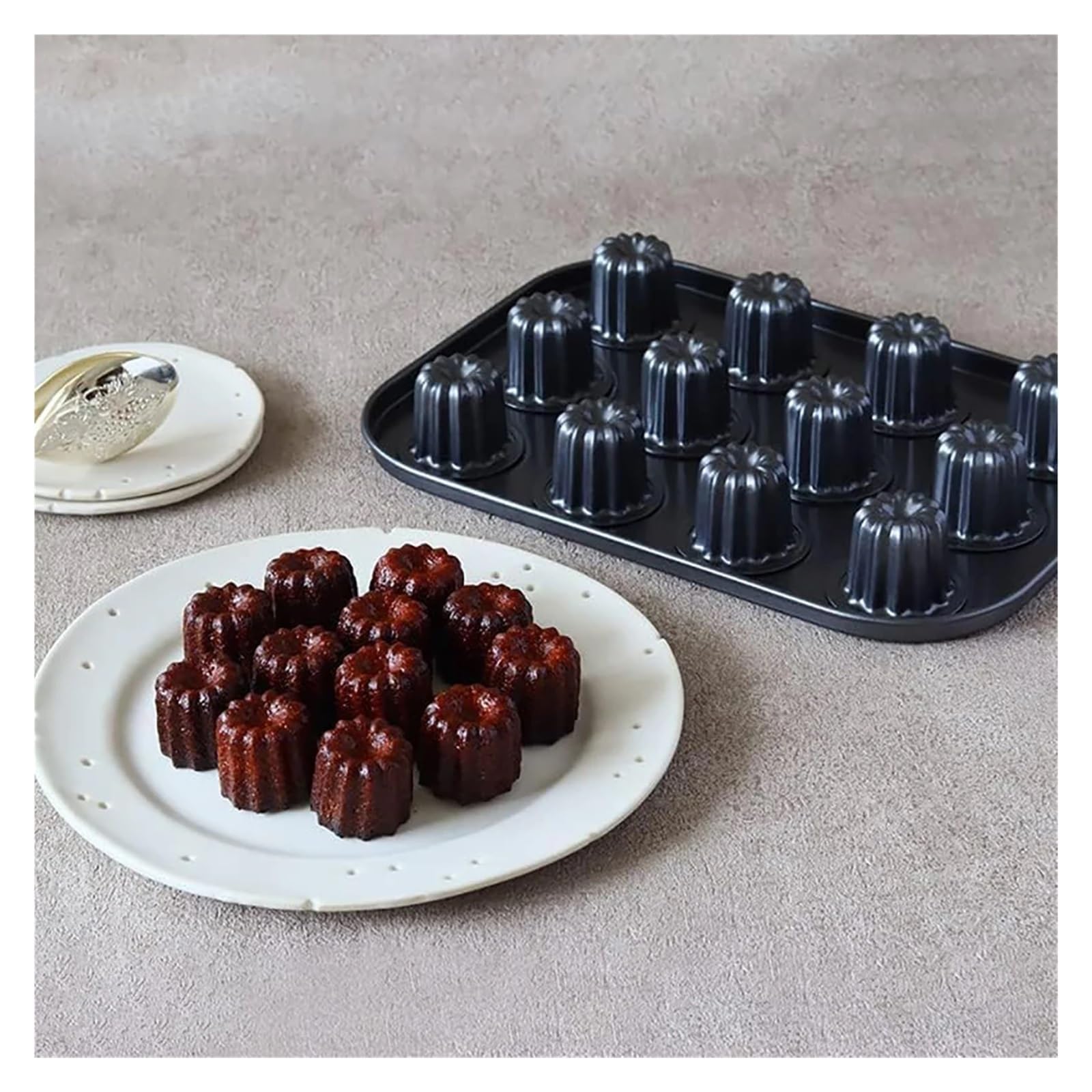 Générique Moules à cannelés 6/12 cavités en acier carbone, moules cannelés antiadhésifs for cupcakes, muffins, gâteaux, ustensiles de cuisine(12-Cavity)