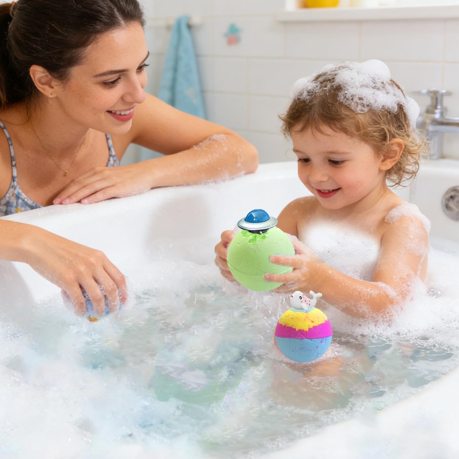 Palline da bagno con giocattolo all'interno, per bambini, confezione da 12 pezzi | Soffici morbidi per doccia, ragazzi e ragazze, casa, asilo nido, viaggi, bagno, WC,