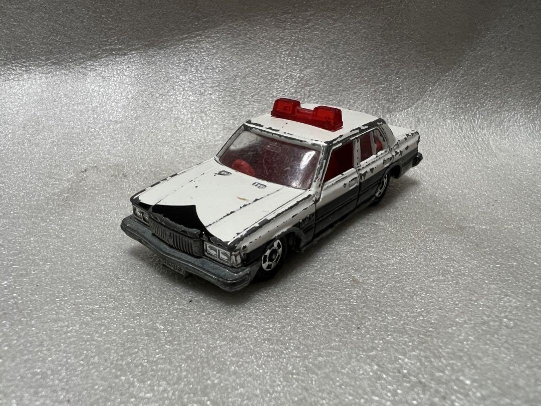 Amazon.co.jp: トミカ No.58 トヨタ クラウン パトロールカー