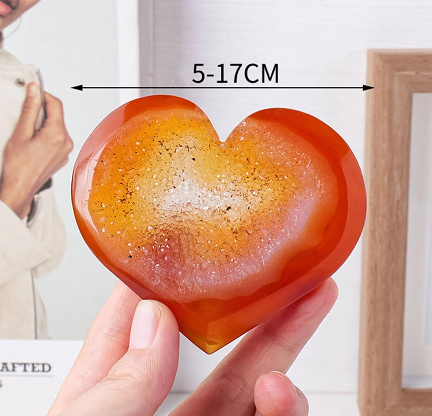Crystal Red Agate Geode Cluster Heart-Shaped Raw Stone Polished Desktop Three-Dimensional Heart-Shaped Viewing Stone Ornaments for Home, Office,400~500g