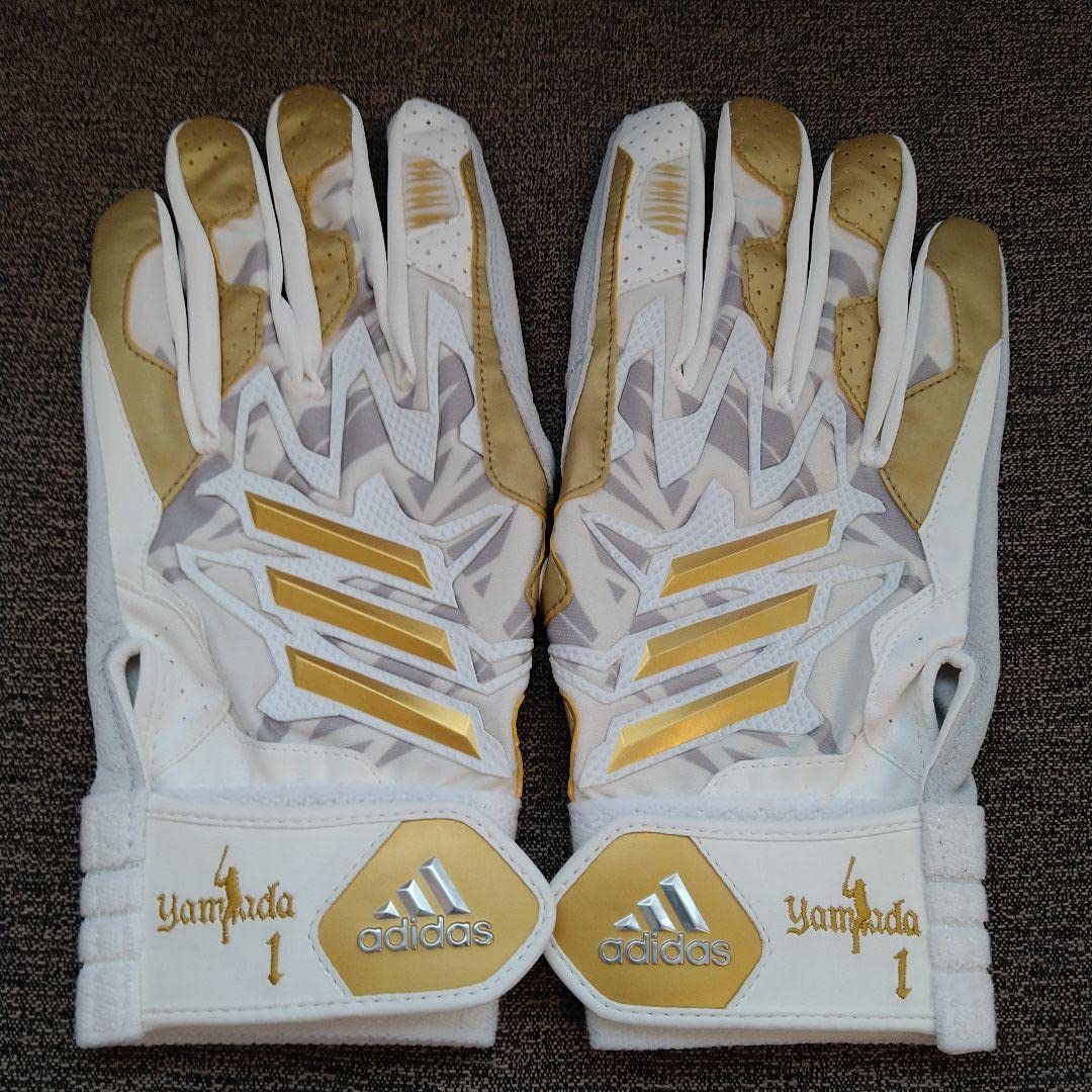 山田哲人 バッティンググローブ