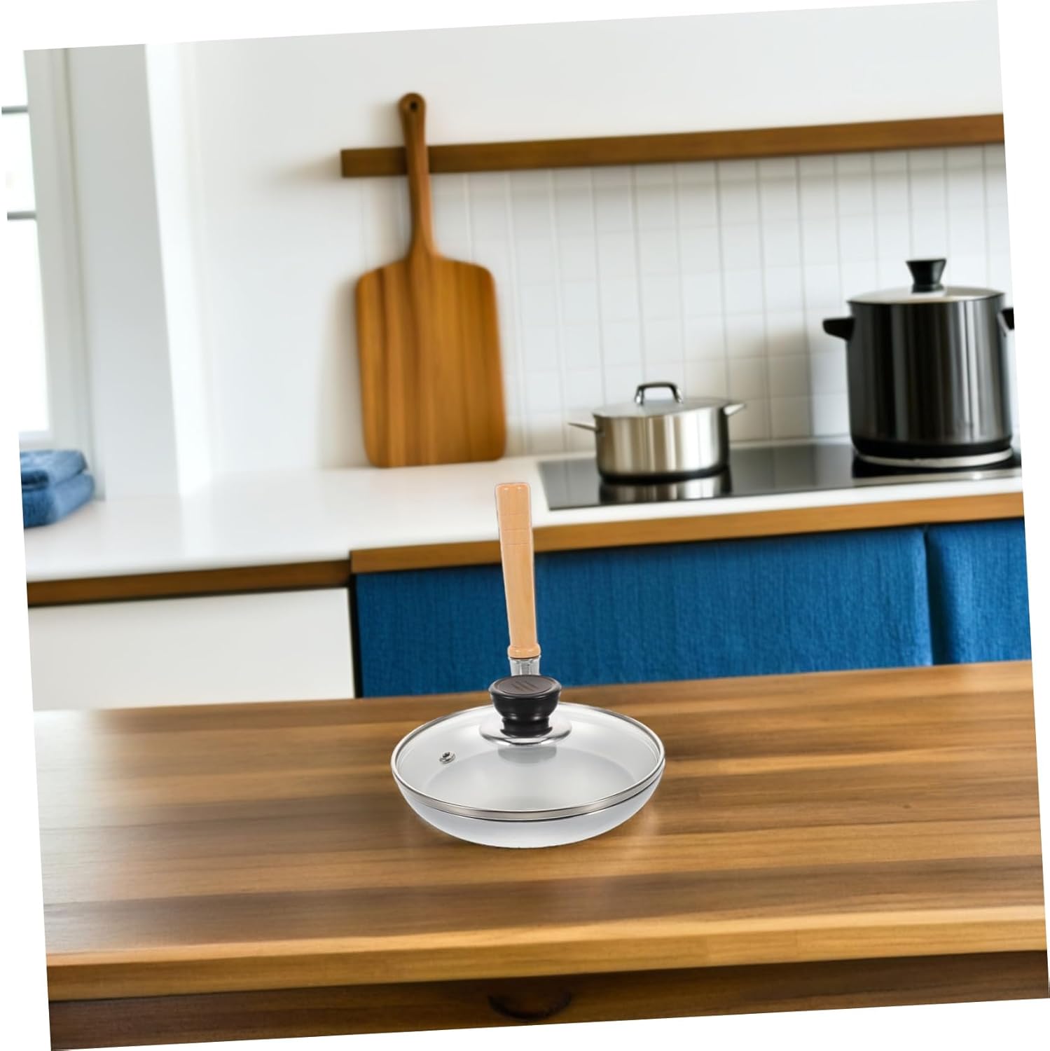 Japanese Nonstick Omelette Pan Small Frying Pan for Authentic Oyakodon Cooking Easy to Clean Vertical Handle Design Compatible with Gas Stoves with Lid