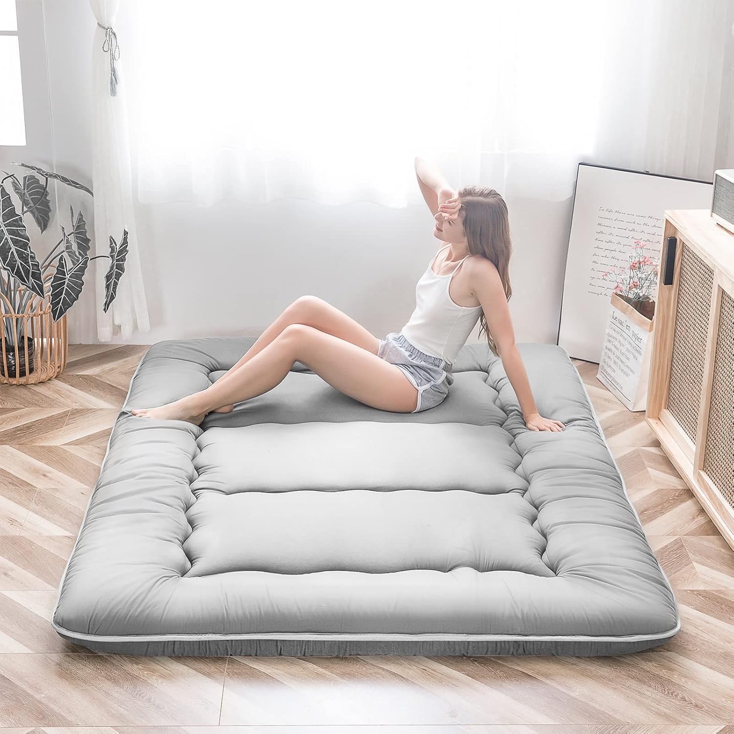 Japanese Floor Mattress, Thicken Daybed Futon Sleeping Pad Foldable Roll Up Mattress Boys Girls Dormitory Floor Lounger Bed Couches and Sofas, Grey, Twin Size