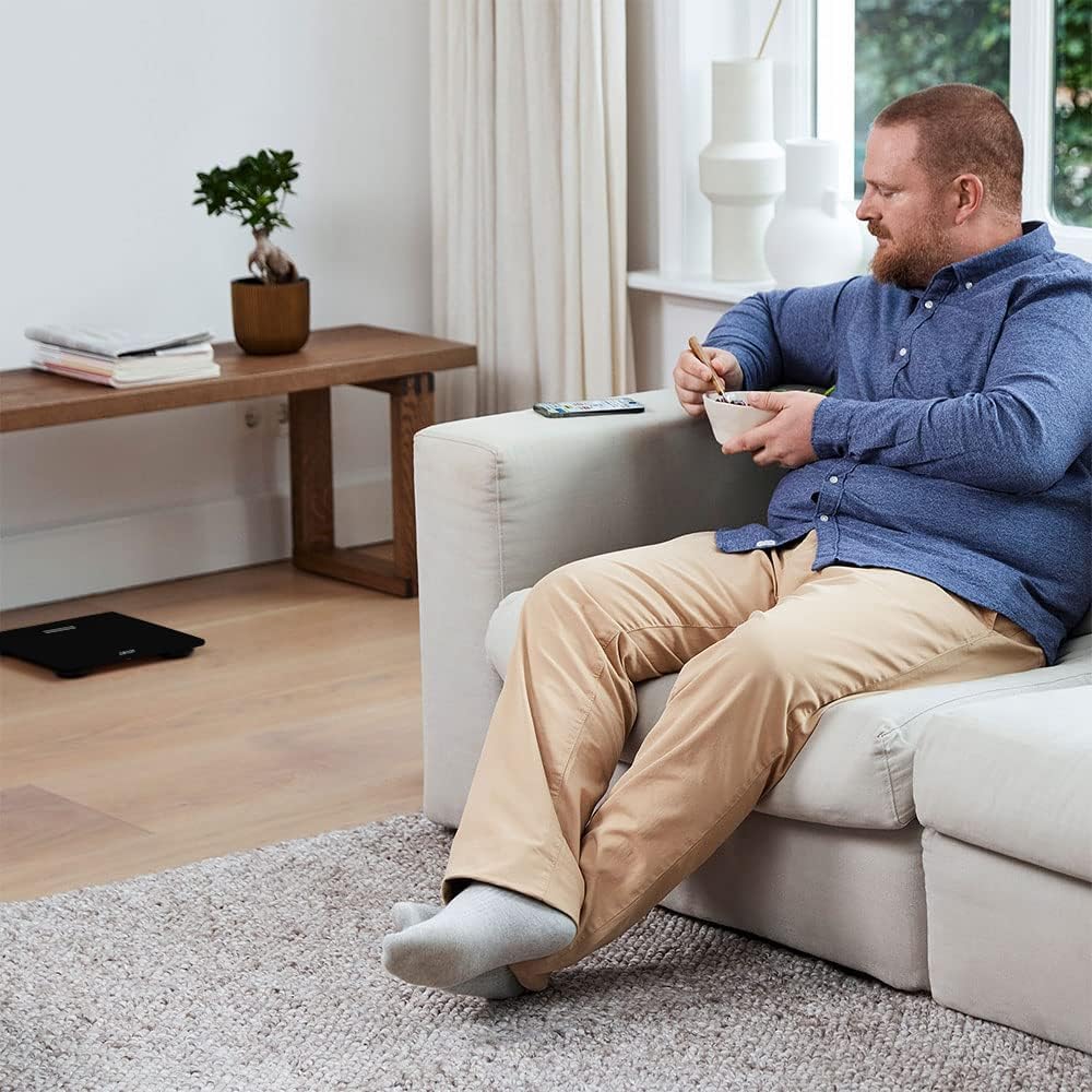 OMRON HN300T2 Intelli IT Báscula inteligente con Bluetooth | Mide el peso corporal y el IMC y sincroniza los resultados con la app OMRON Connect para seguir tu progreso