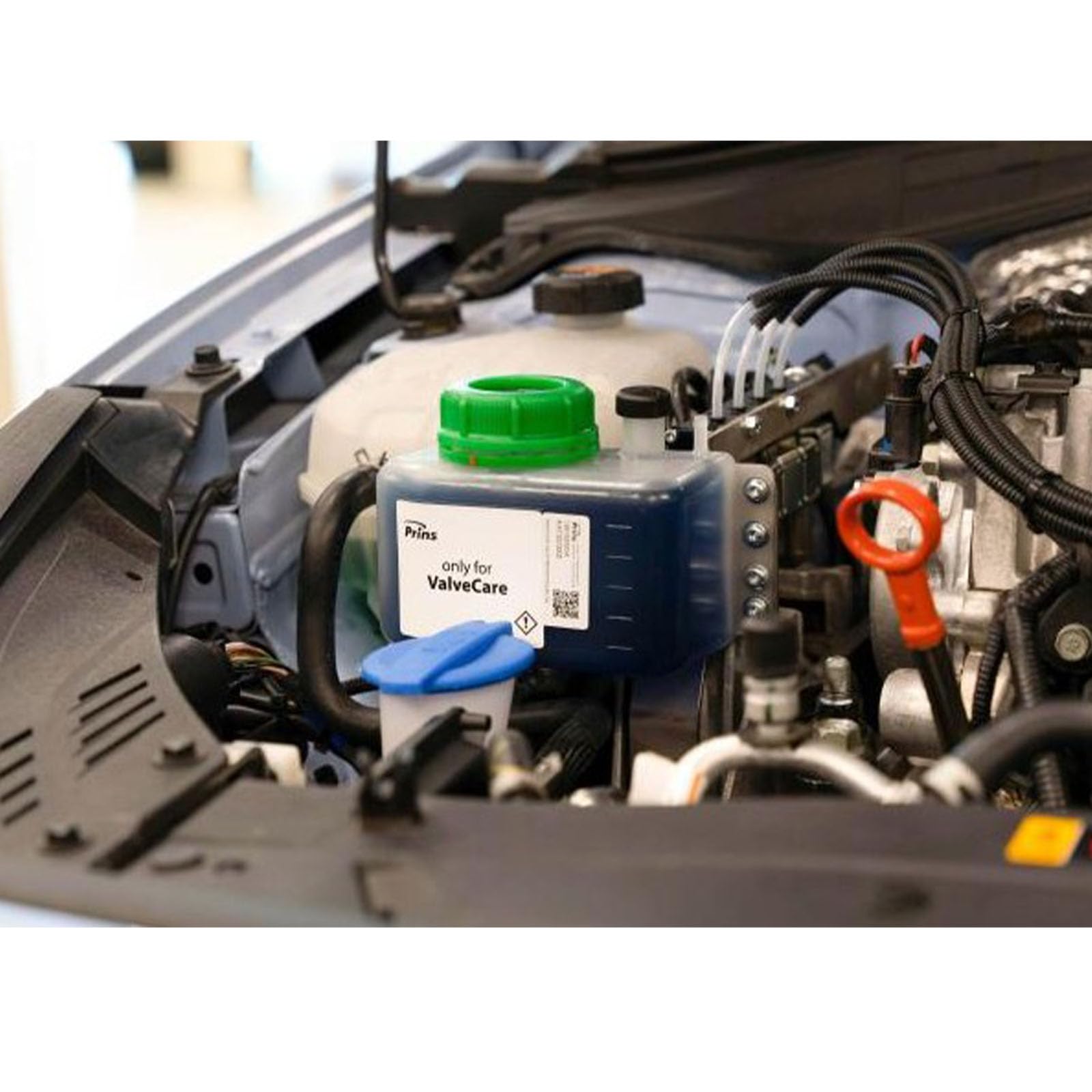 Generico 9916 Addittivo per Pulizia e Protezione valvole per Veicoli con Motori ad Alimentazione GPL e Metano. Confezione : Kit PROMOZIONE 2 Litri