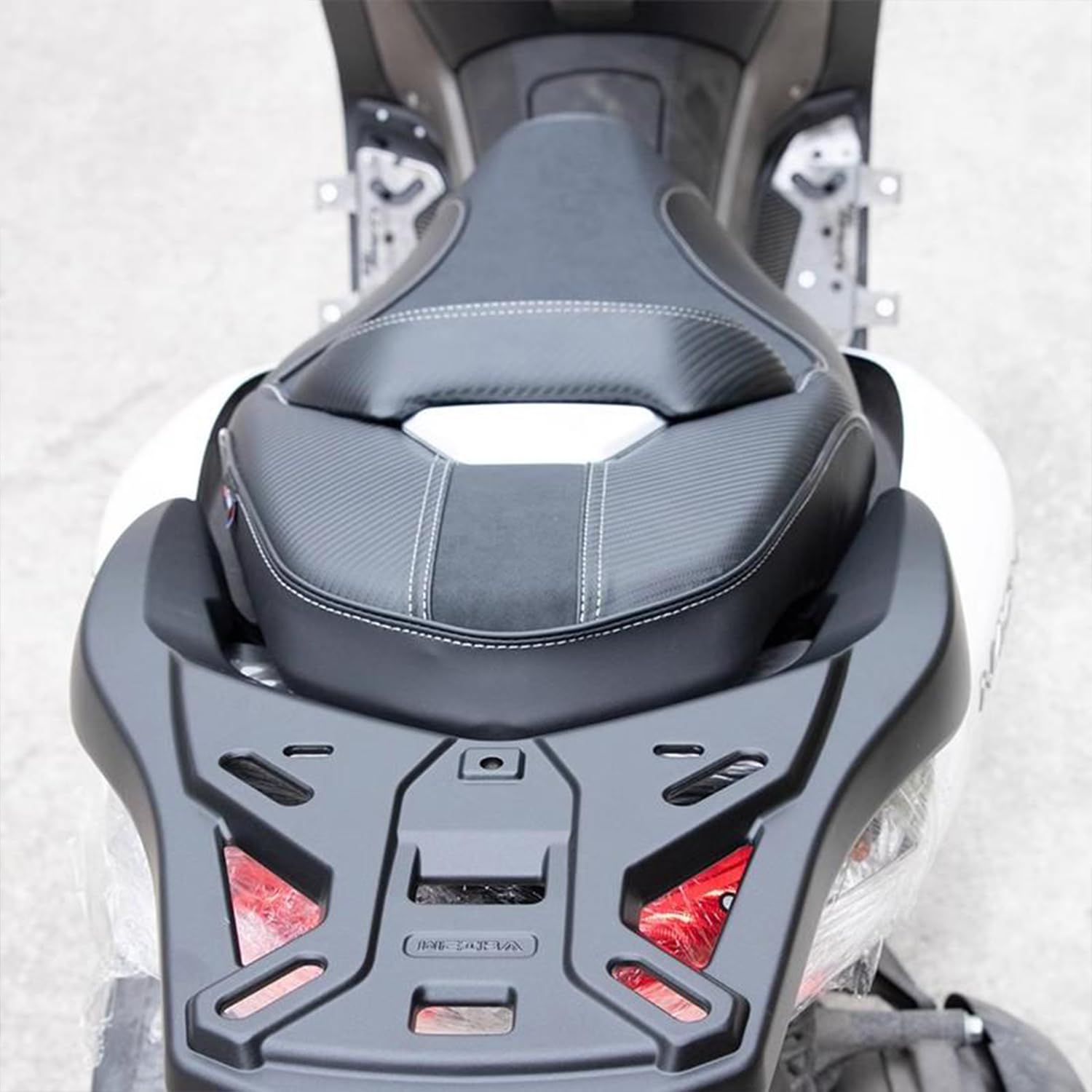 sakuraN-MAX155 コンフォートシート Amazon | JISYIWOW バイク ローダウン コンフォートシート NMAX 155