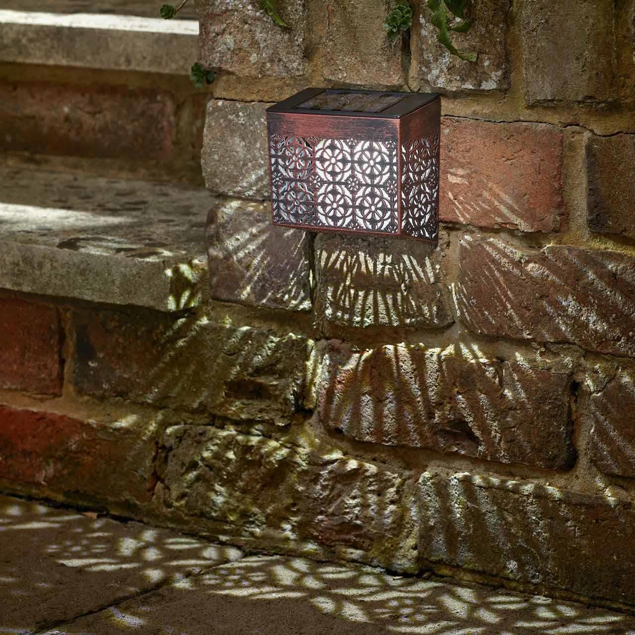 Garden Greatness Solar Wall Light - Bronze - Plastic