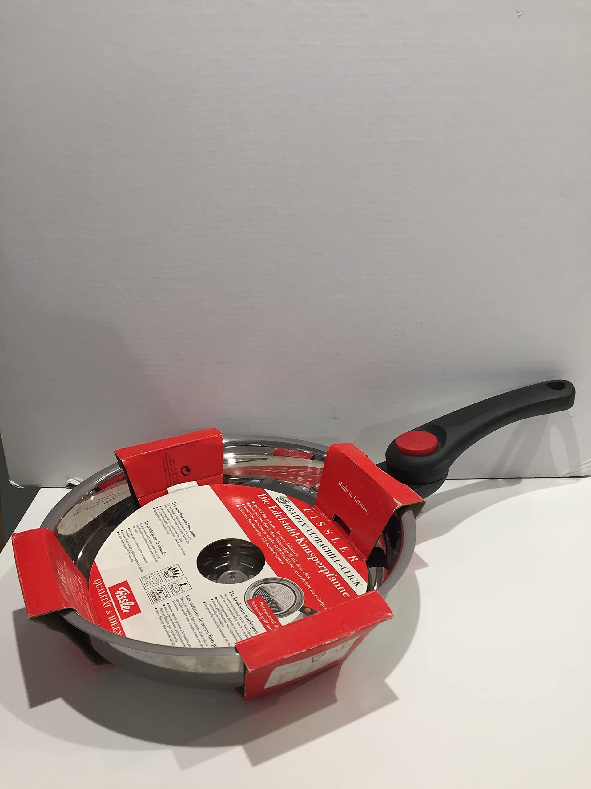 Steel pan cm 24 with space-saving folding handle