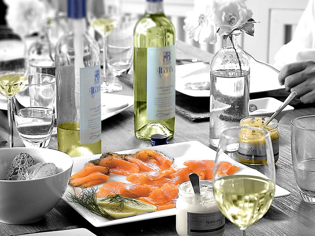 Nordland-Lachs Präsent zu Ostern | Lachs Feinkost Geschenk mit 230g Räucherlachs aus Schottland und Saucen | Edle Geschenkbox für Geschäftspartner