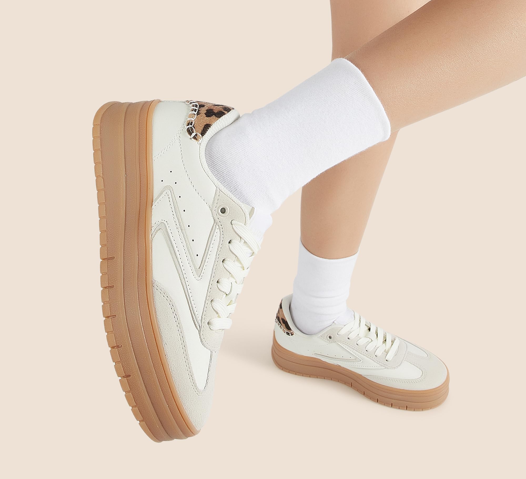LUCKY STEP Damen Plateauschuhe mit Gummisohle & Wildleder - Retro Design, Dicke Laufsohle für Tennis & Alltag