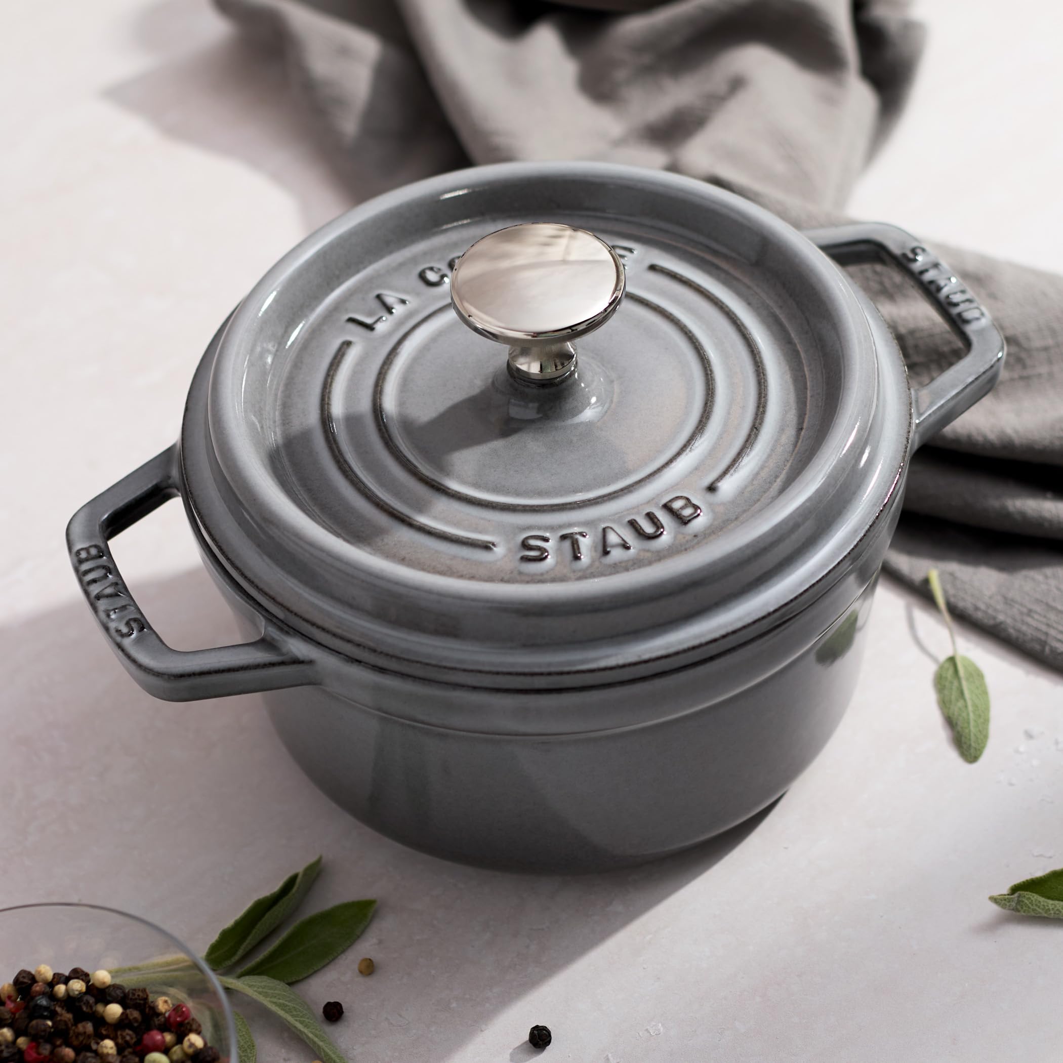 Amazon.com: Staub 1101618 Round Cocotte Oven, 6 1/4 inch, - 1 1/4