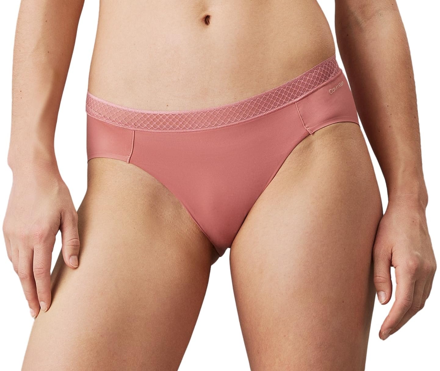 Mode von Calvin Klein & Tommy Hilfiger