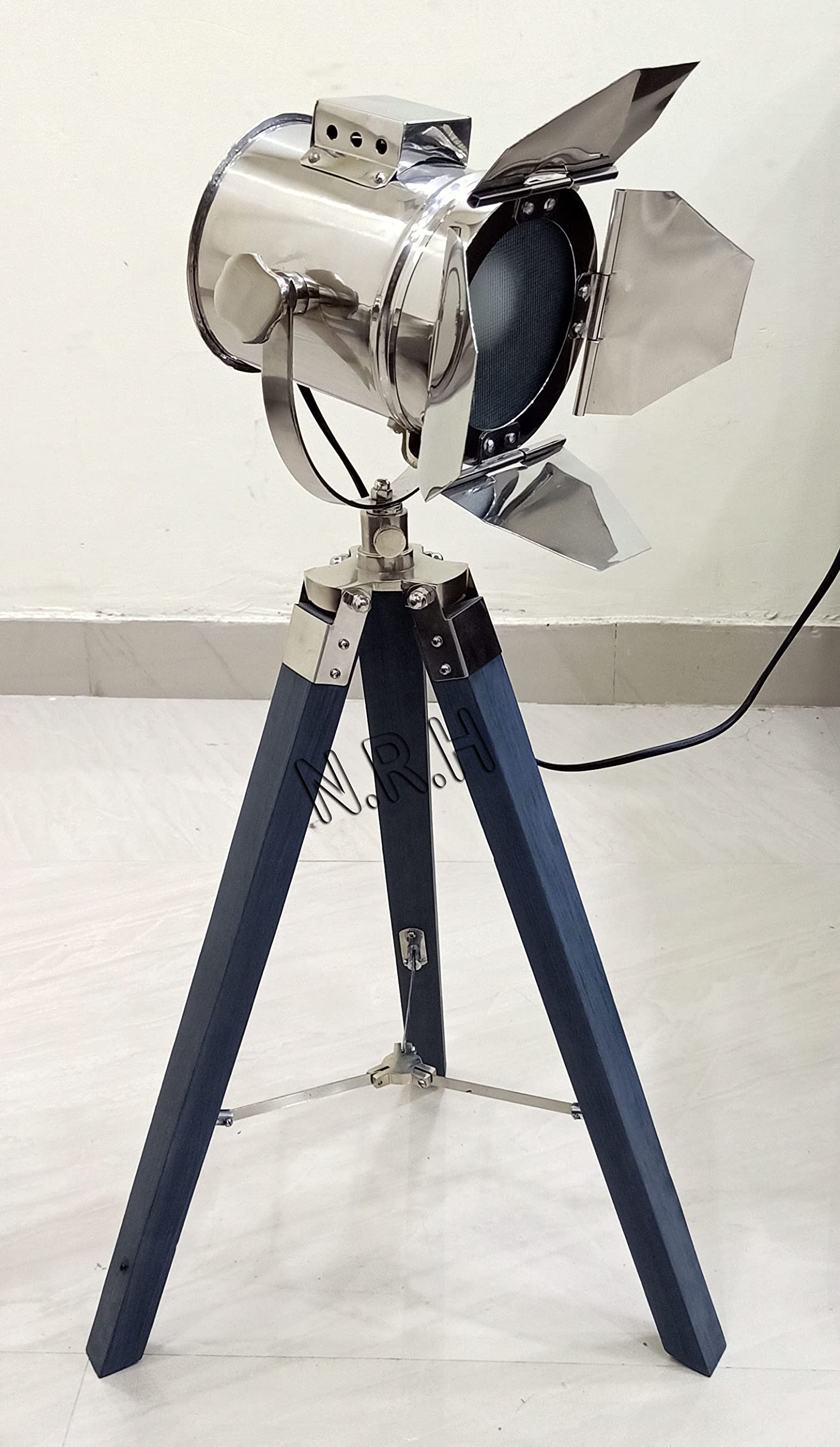 Nautical Replica Hub Lampada da tavolo a treppiede in legno industriale, moderna cinema Night Stand da tavolo faro regolabile in altezza – decorazione rustica della luce da scrivania