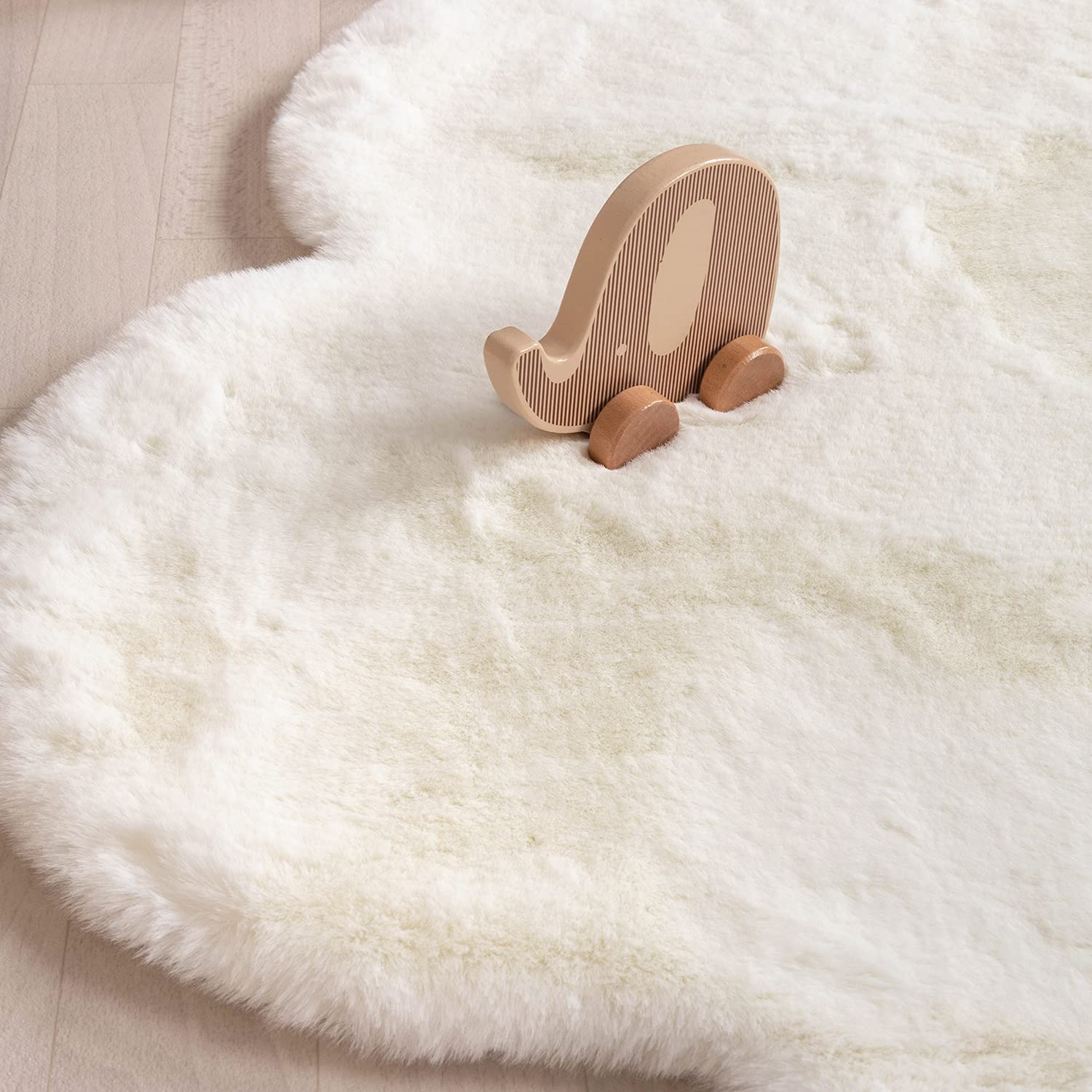 Kinderteppich - Huggy Wolke Weiß - 70x115cm | Einfarbig - Krabbeldecke - Spielmatte - Kinderzimmer, Babyzimmer - Jungen - Mädchen