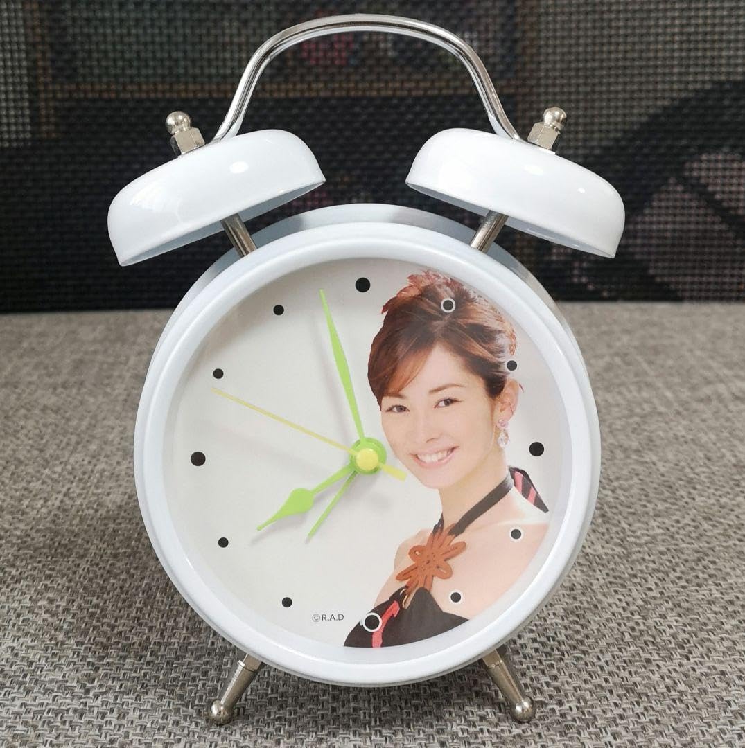☆レア☆　伊東美咲　音声入り　目覚まし時計　非売品 Amazon.co.jp: レア 伊東美咲 音声入り 目覚まし時計 : ホビー