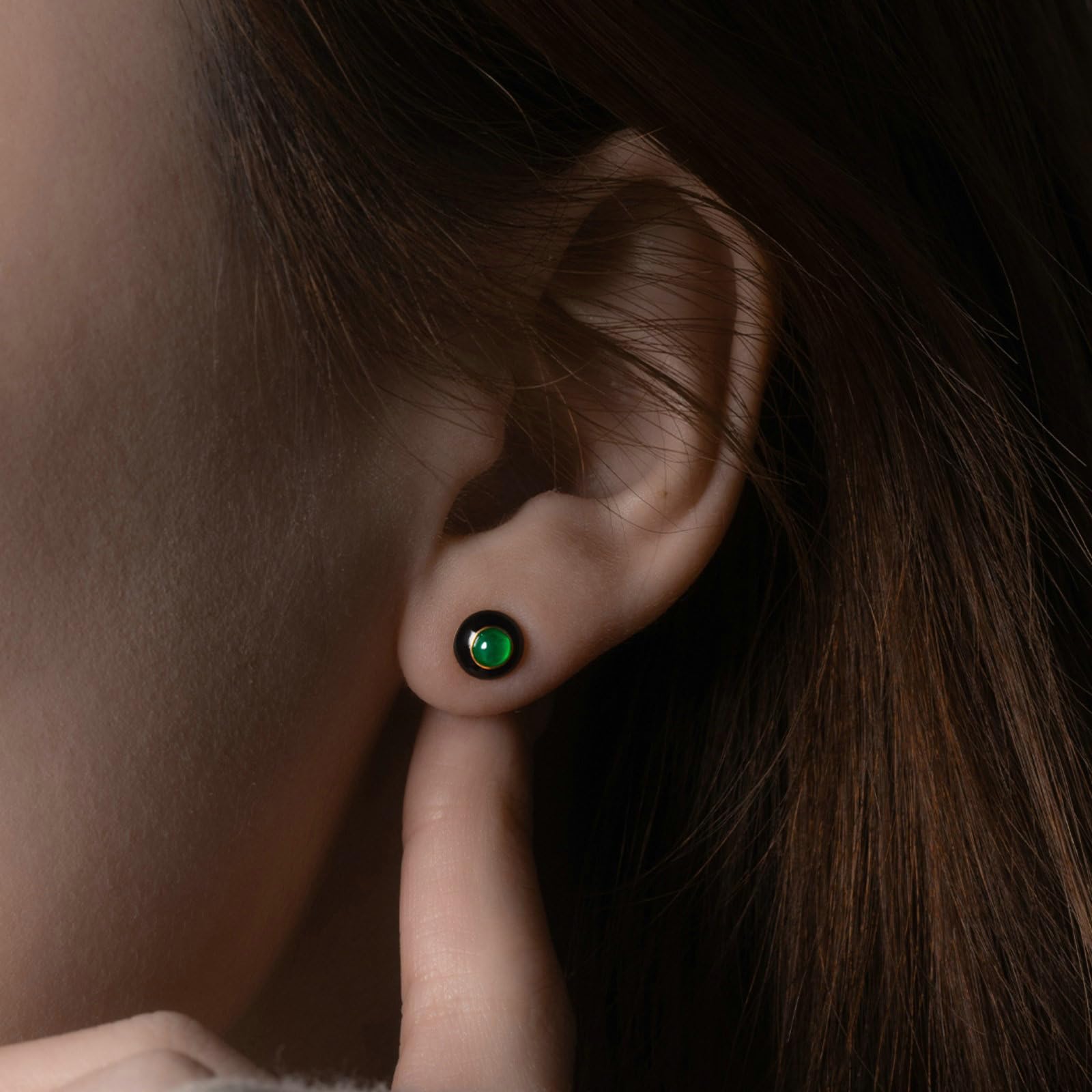 Orecchini A Lobo Donna, Oro Giallo 9/14/18K Orecchini con smalto nero e smeraldo rotondo da 0,3 ct