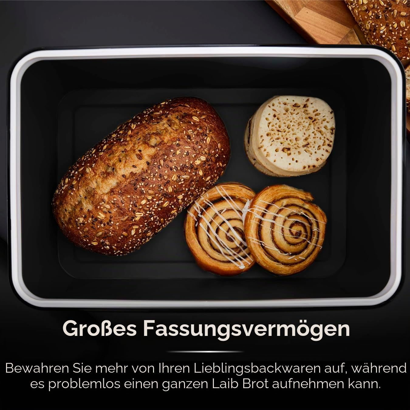 Tower T826136BLK Sera Brotkasten, schwarz und geräucherter Rand, Edelstahl