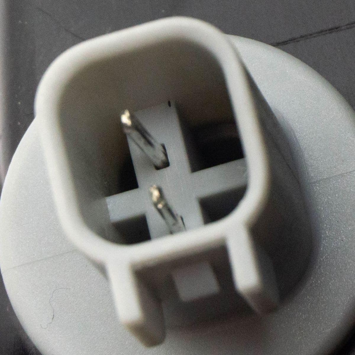 YIZISECCE Headlight Lamp with Chrome Housing Passenger for Jeep for Grand Cherokee 2017-2019 Suv Clear Front Right 114-03009R CH2503297 125-9038