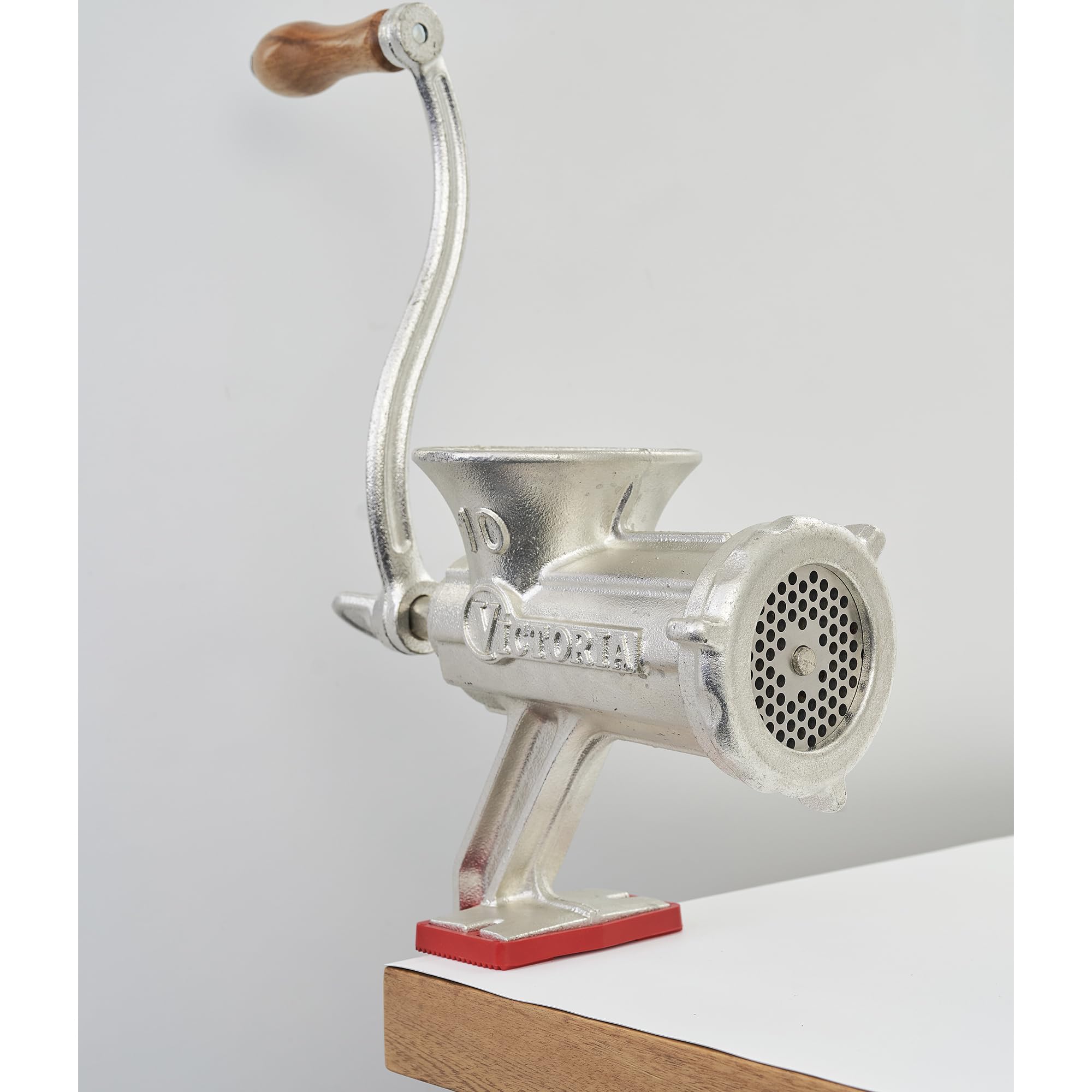 Victoria Picadora Trituradora de Carne Manual, Embutidora Salchichas, Chorizo, Máquina para Picar Carne para Embutidos, Hierro Fundido, Número 10, Meat Grinder con Abrazadera para Mesa