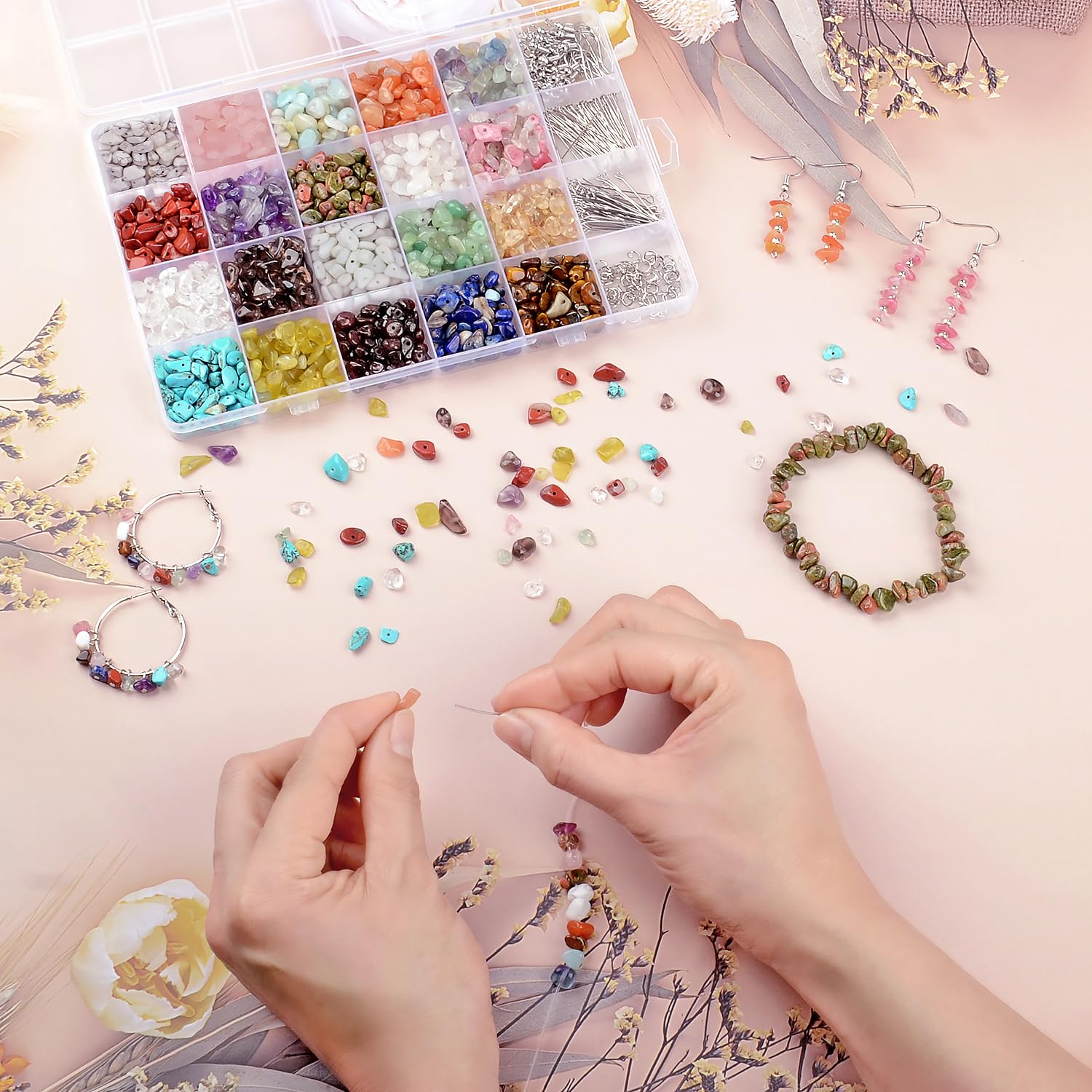 LPBeads Kit de fabricación de joyas, 1200 cuentas de cristal natural en 20 colores de piedras preciosas, anillos de salto, ganchos para aretes, pines, cuerda elástica para pulseras para niñas y