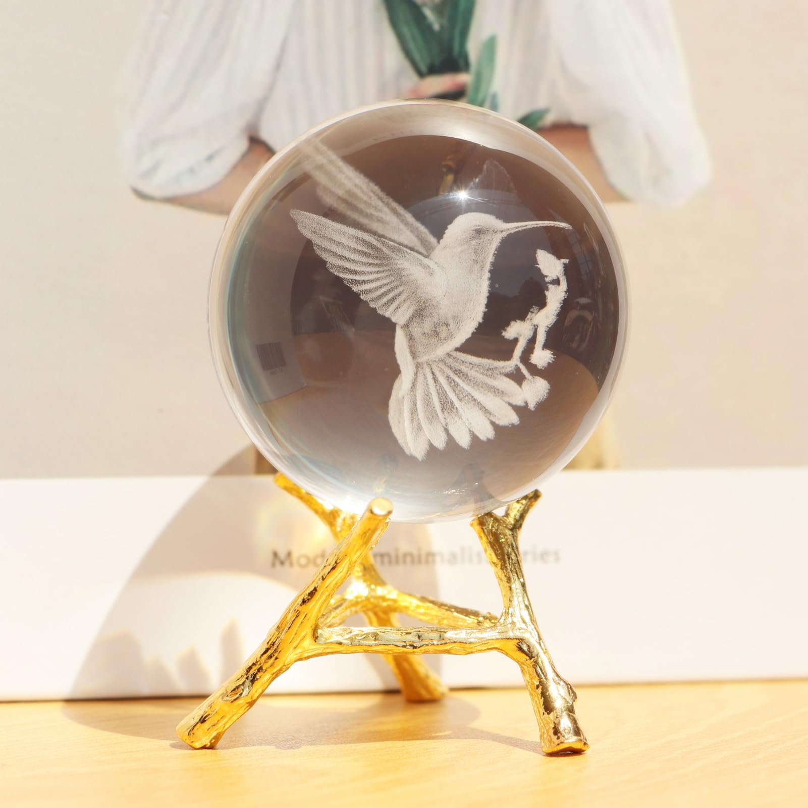 Crystal Ball with Gold Metal Stand Decor 3D Laser Hummingbird Bird Glass Ball Paperweight Ornament Home Room Desk Fengshui Decoration