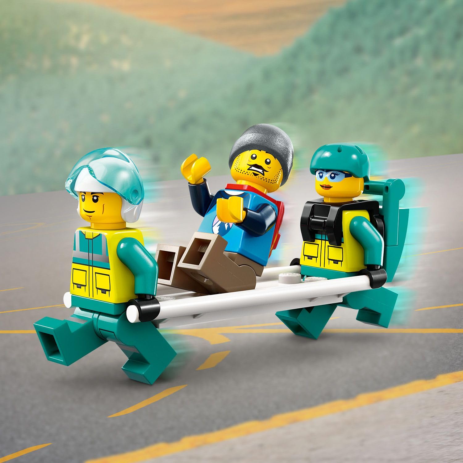 LEGO City Acil Kurtarma Helikopteri 60405-6 Yaş ve Üzeri Çocuklar için Helikopter İçeren Yaratıcı Oyuncak Yapım Seti (226 Parça)