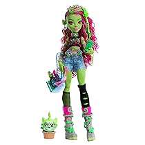 Monster High – Venus McFlytrap, bambola con outifit alla moda e personaggio gatto-pianta carnivora Chewlian, tanti accessori inclusi, giocattolo per bambini, 4+ anni, HRP81