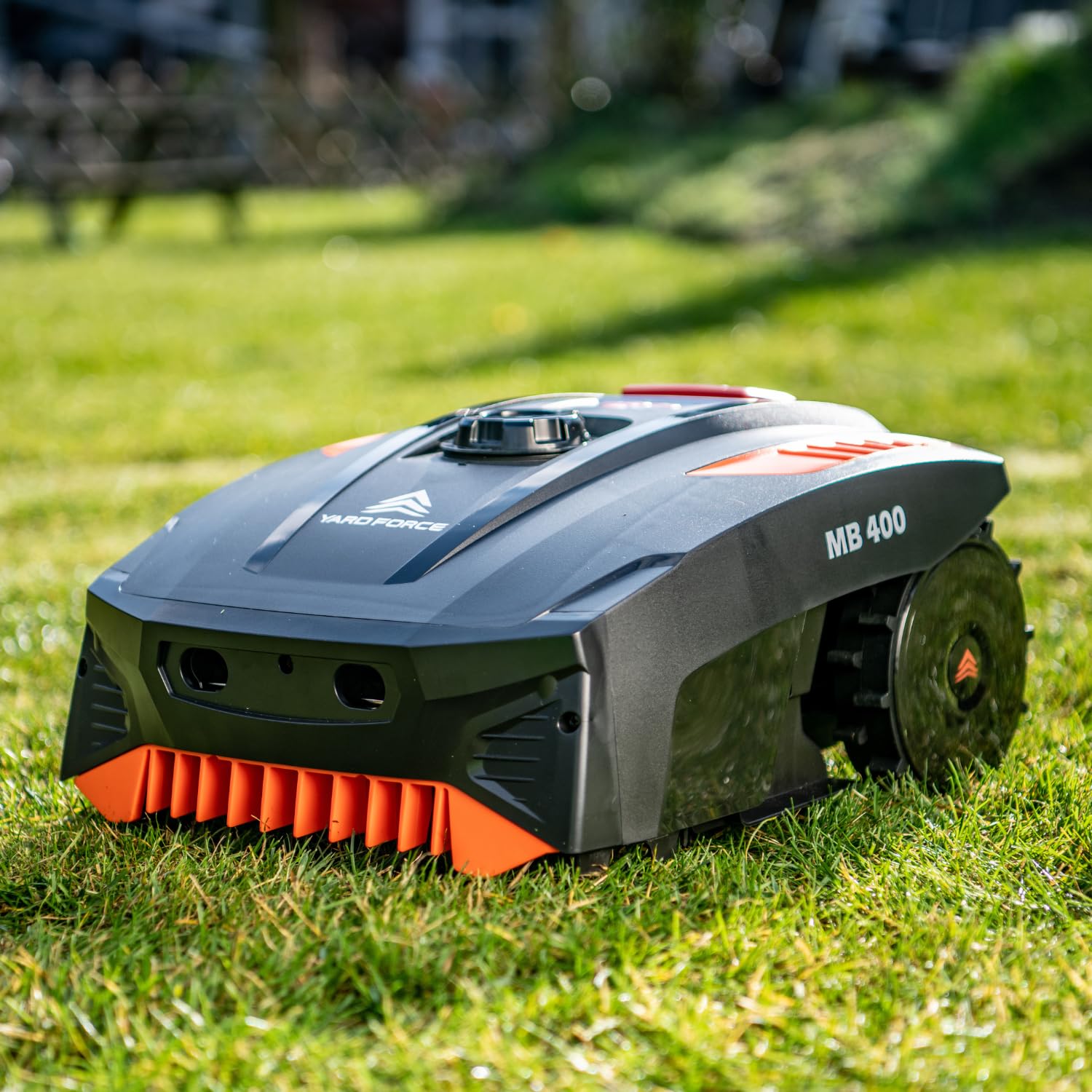 YARD FORCE Mähroboter 'MB400' mit praktischer App-Bedienung und Kollisionssensoren