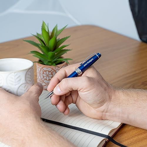 Vista 19 de Dayspring Pens Bolígrafo cruzado grabado Bolígrafo de regalo personalizado Cross Bailey Black Lacquer - Borde cromado. AT0452-7. Grabado Negro