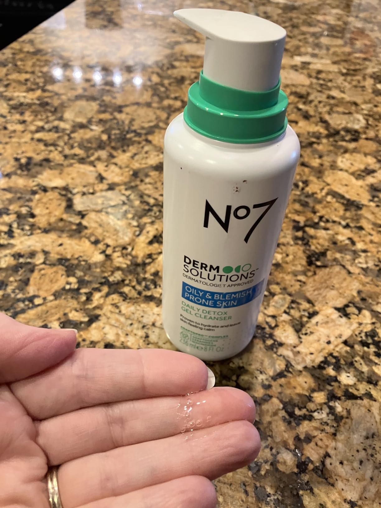 No7 Derm Solutions Daily Detox Foaming Face Wash - Gel Facial Cleanser Formulated with Ceramides, Niacinamide & Adaptogens To Help Maintain Moisture Barrier - For Oily & Blemish-Prone Skin (16 Fl Oz)