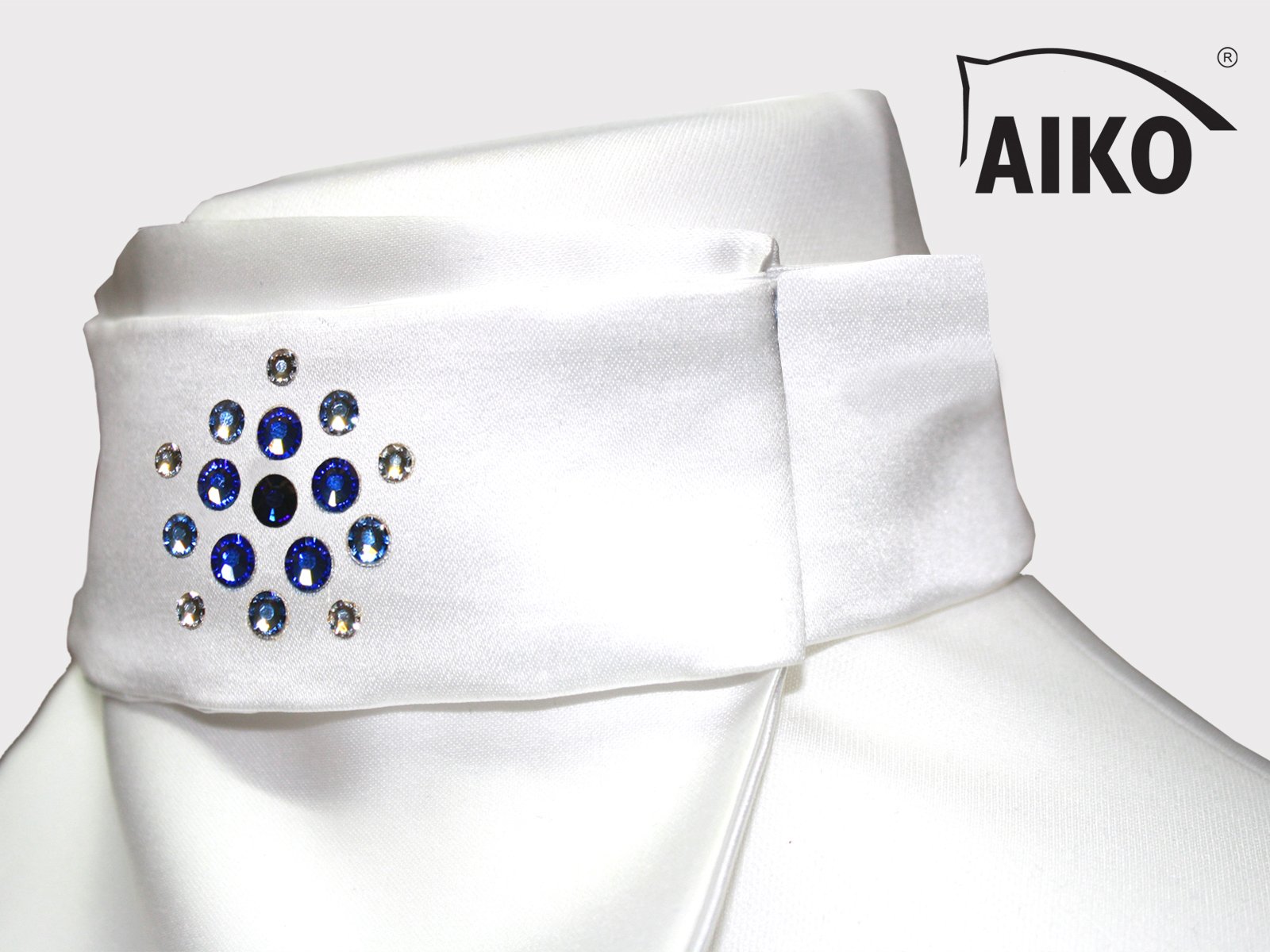 Aiko Plastron - Satin - Weiss/Nightblue - Flower Crystal - Rhinestones