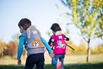 HappyVk- Porte Poupée pour Enfants- avec Broderie Licorne Mignonne. Convient aux Poupées ou Animaux farcis jusqu'à 24 pouces, avant et arrière (en tant que porte-bagage)
