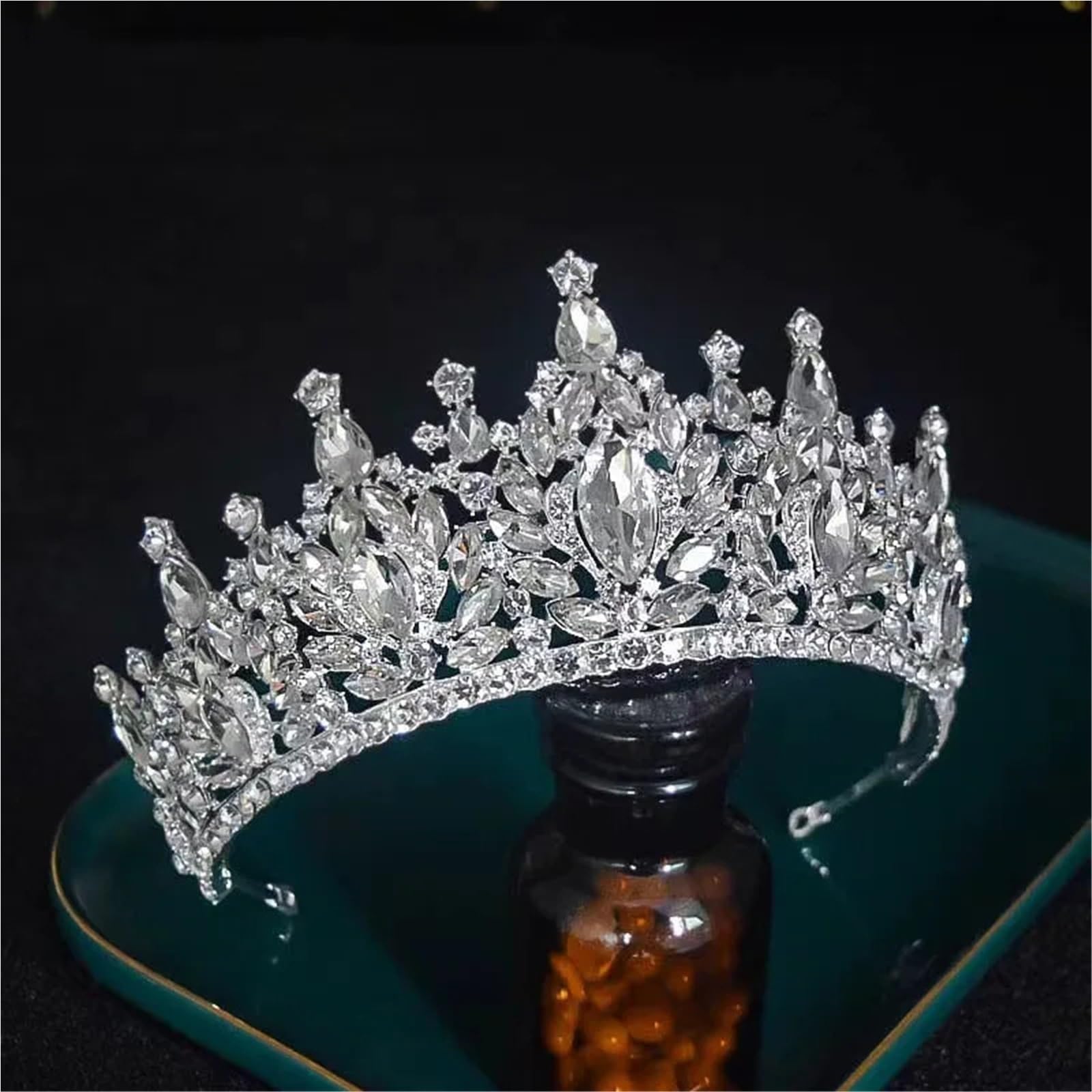 Corona di diademi nuziali geometrici con strass