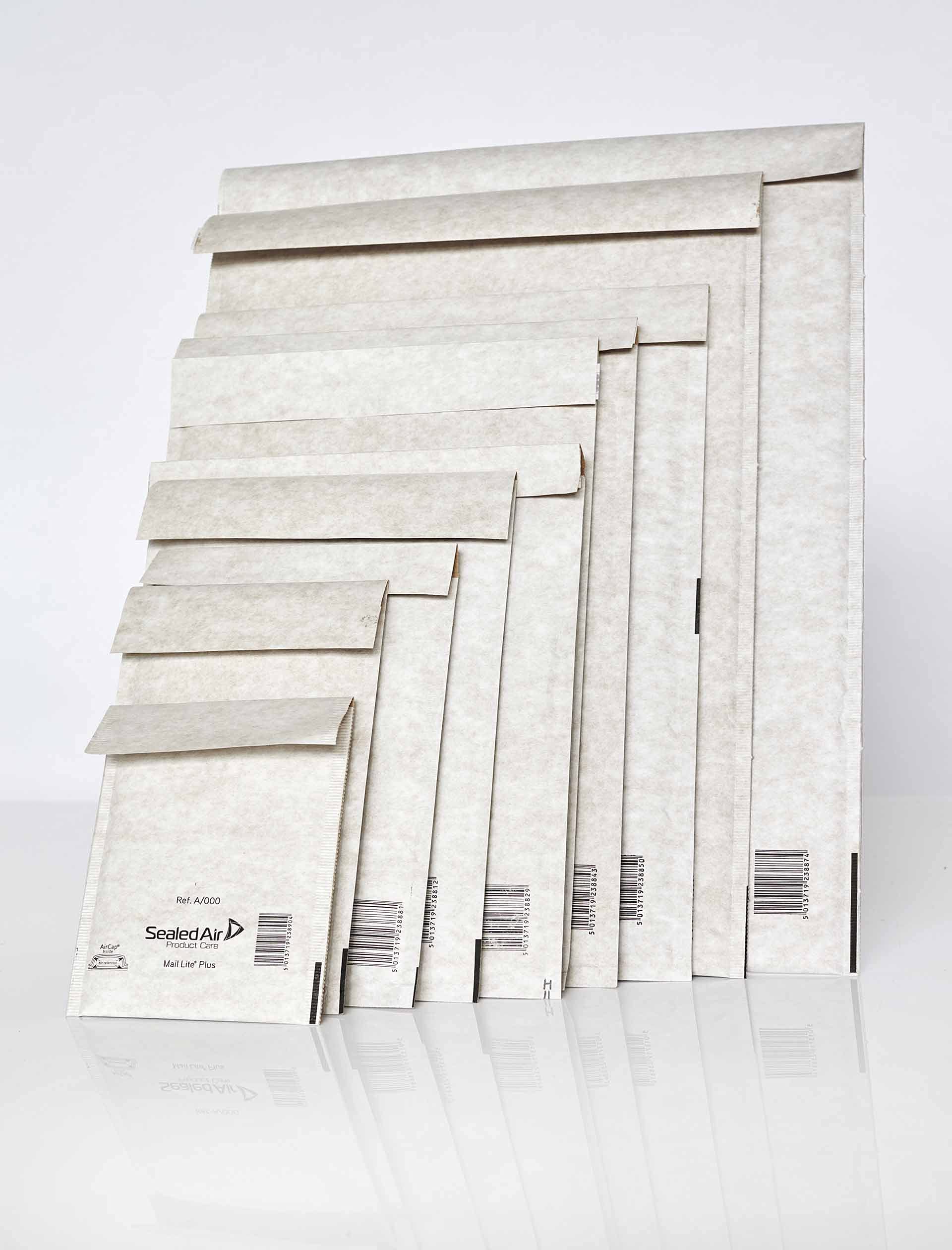 B/00 - JL00 Size White Extra Strong Plain Bubble Padded Bags Pouches Self Seal Envelopes Packaging Mail Postal Bags 120mm x 215mm (50)