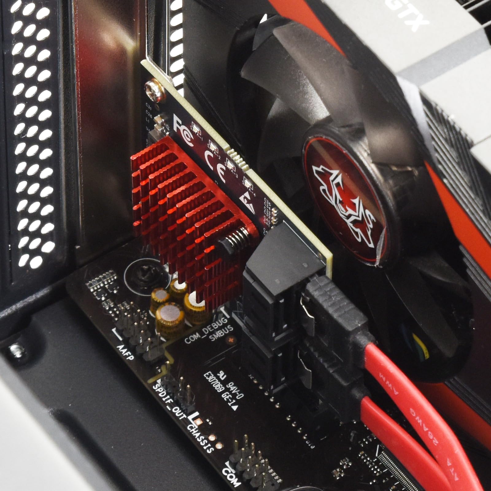 ELUTENG Adaptateur PCI-E vers SATA 4 ports PCIe carte d'extension 6 Gbps SATA 3.0 contrôleur PCI Express Carte contrôleur avec 4 câbles SATA Support à profil bas pour Windows/Vista/Linux
