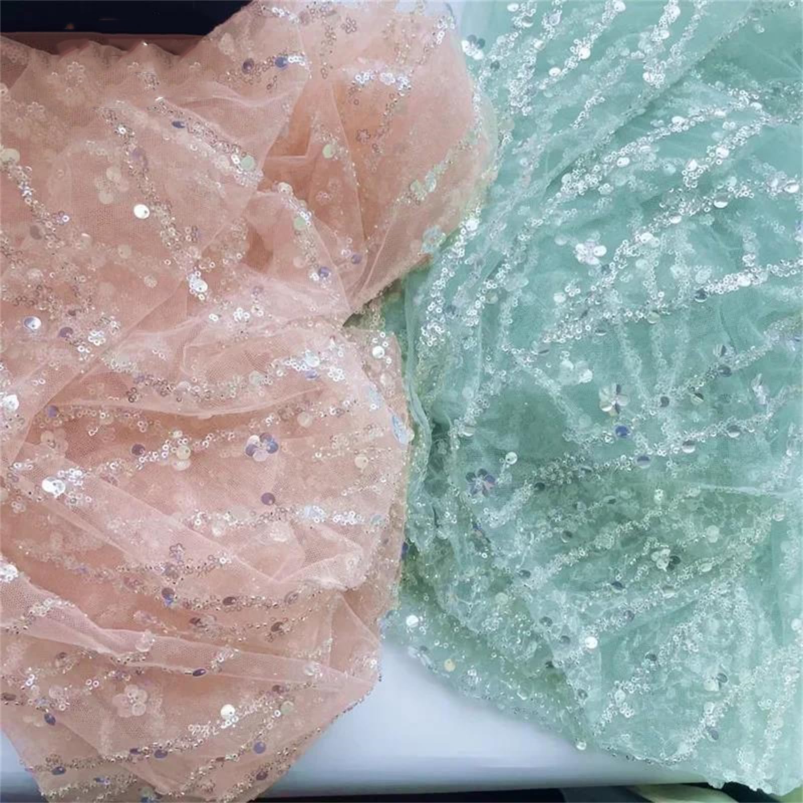 Tessuto di Pizzo Strutturato con Strisce di Paillettes e Perline da 150 cm for Abiti da Sposa e Indumenti da Cucire su Misura avanzati(Bean Paste)